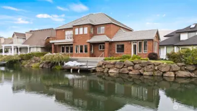 Stunning Lake Aspen Home