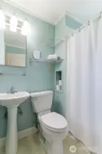 Main Floor Full Bath