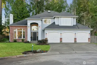 Discover the coveted Sammamish lifestyle in this impeccably refreshed 4-bedroom retreat, nestled at the end of a serene cul-de-sac.