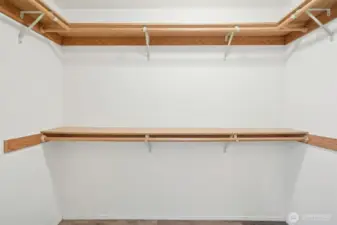 Good sized walk-in closet.