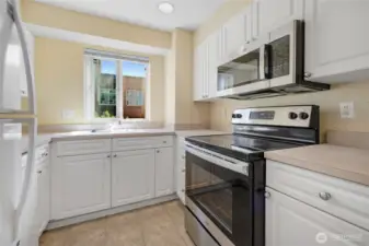 Kitchen with appliances all included