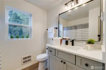 Full Bathroom Hall