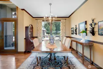 Formal Dining