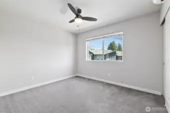 Upstairs 2nd secondary room