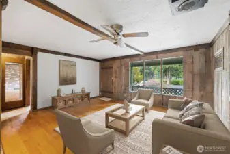 Same photo with virtual staging