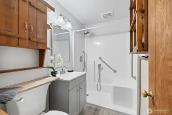 3/4 Bath with walk in shower