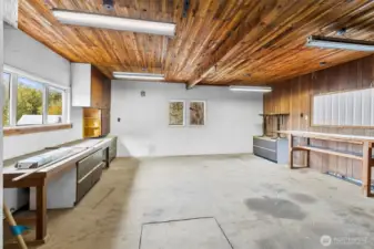 Additional garage flex workspace
