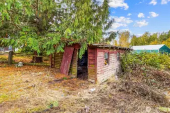 Rustic outbuilding that has not been used in years. Be cautious when touring.