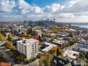 Ideal location in Queen Anne Neighborhood with easy access to downtown