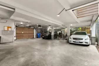 5-Space private garage (additional monthly income)