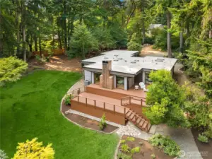 This thoughtfully engineered 3BR/2B home feels both grounded and uplifting. A one-level home that instantly puts you at ease.