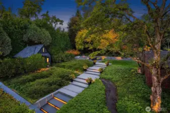 Can you believe this is in the heart of North Capitol Hill? Secluded and private grounds