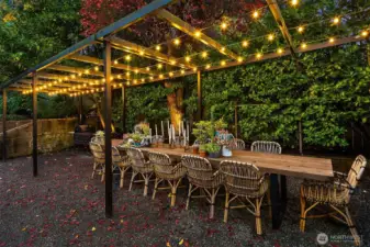 14 person Tuscan dining table, serviced by the outdoor bar