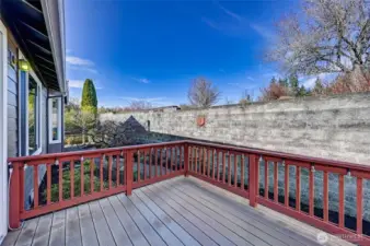 Relax and entertain on the Trex deck and paver patio.