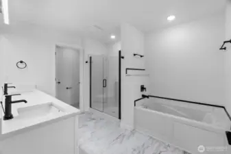 Full bright bathroom as Primary ensuite use