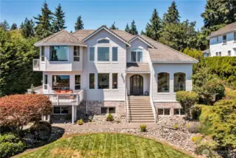 Front elevation 2. Absolutly fantastic community.