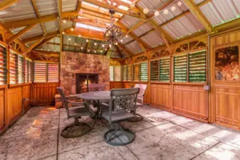 Fantastic cabana room for parties & get toethers.