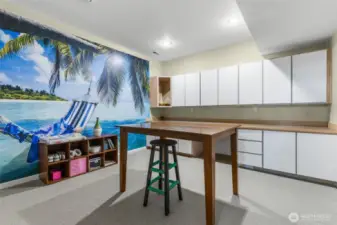 Bonus/art room. This could be anything you want it to be!