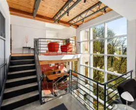 Let's head back up stairs & check out the primary bedroom!