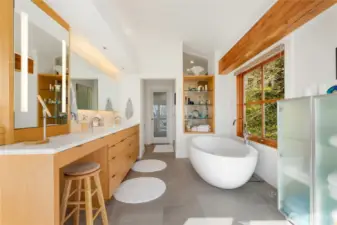 Now THIS is a primary bathroom...