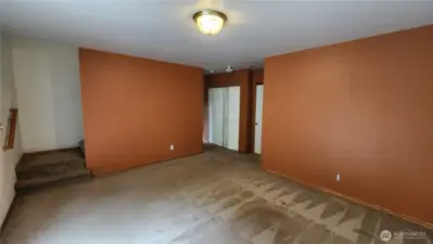 Downstairs we enter the bonus/rec room...