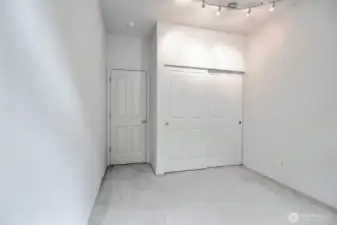 Second bedroom.