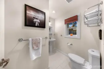 Downstairs full bathroom with a tub/shower combo.
