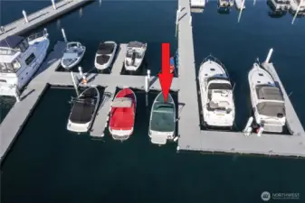 Wider walkways on the bow and starboard sides make for east loading and unloading.