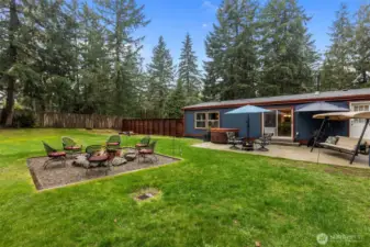 Entertainers dream - firepit, patio, pool and room to roam!