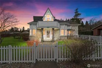 Modern farmhouse in Montesano, WA featuring timeless curb appeal, covered front porch, and classic Pacific Northwest charm just minutes from downtown and within 40 minutes of the Washington coast.