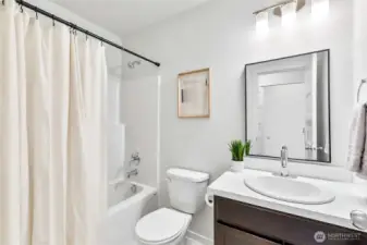 Photographs are for illustrative purposes only. Features, finishes, interior/exterior colors, landscaping and floorplan shown may vary from actual homes built.
