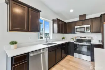 Photographs are for illustrative purposes only. Features, finishes, interior/exterior colors, landscaping and floorplan shown may vary from actual homes built.