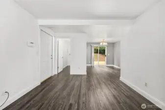 Downstairs bathroom between family room and kitchen