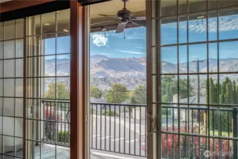 Automatic Sun Shades