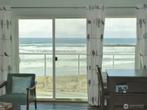 Enjoy these gorgeous Pacific Ocean Views.