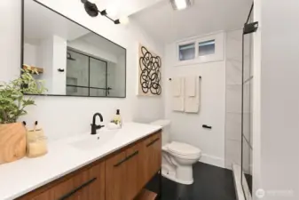 Downstairs bathroom 3/4