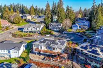 Come home to the Dockside on Kitsap Lake community