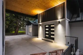 Covered car port