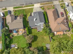 This 1,665 sq ft house (+ the 538 sq ft garage) is set on a 9,138 sq ft lot in a neighborhood with sidewalks and curbed streets.