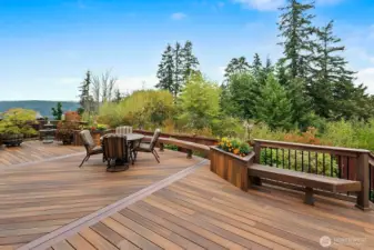 This deck!  Oh so beautiful!