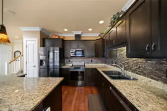 Chef's Kitchen, Custom Features