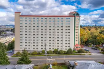 Located on the corner of 32nd Street and Pacific, the parking to the left of the building is for residents and the parking to the right offers lots of guest parking.