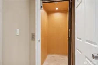 Private elevator