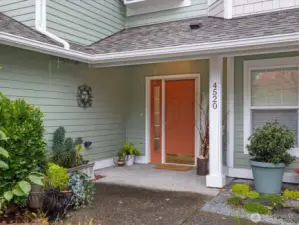 Welcome to this gorgeous ONE LEVEL condo!