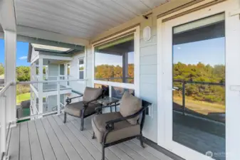 Wide NW facing deck