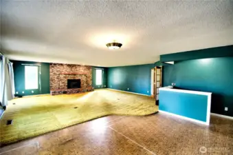 Large upper level bonus room could make a perfect primary suite.