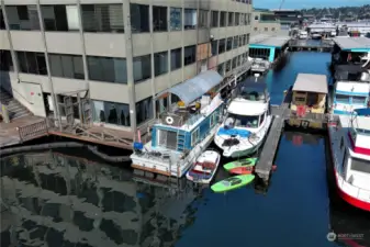 The Marina offers an addtional full bathroom with showers