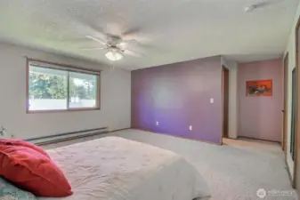 Huge primary bedroom
