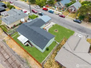 This 1,120 sf. home offers 3 bedrooms, 2 bathrooms, a cute, covered deck and lots of covered parking. All this and amazing access to local activities, shopping, and freeway.