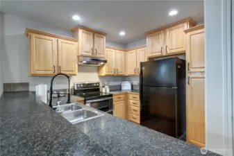 Well appointed Kitchen all appliances Stay